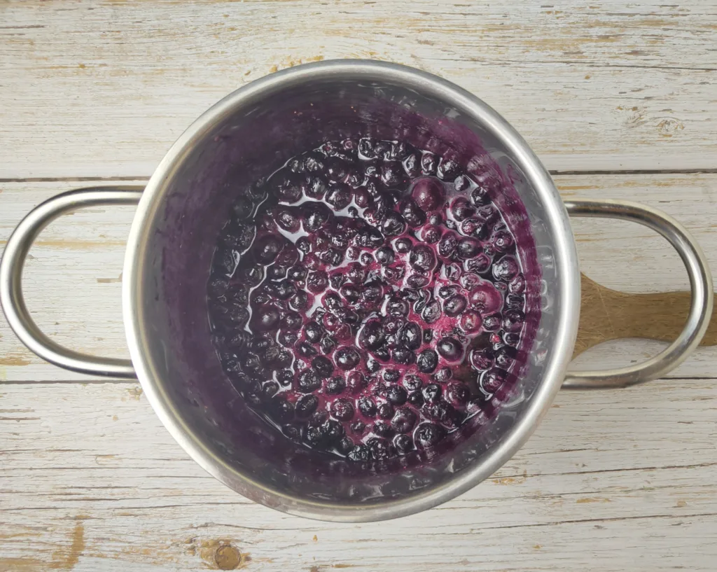 blueberry sauce for blueberry chocolate cake