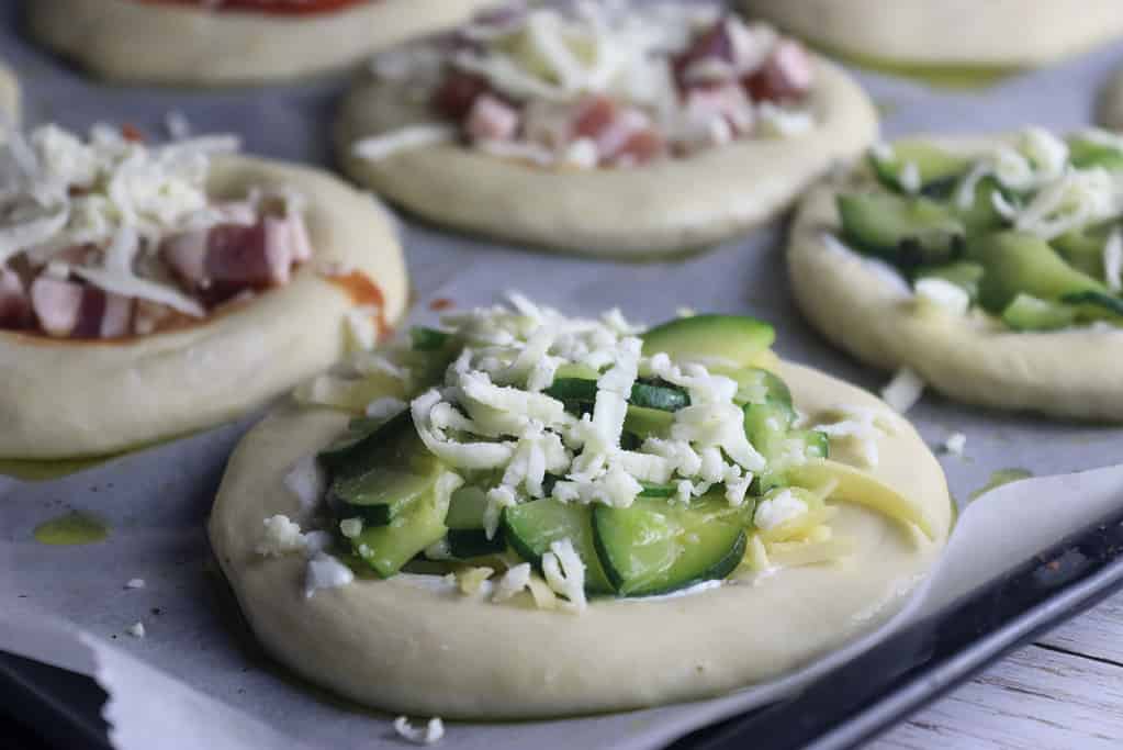 zucchini mini pizzetta topping 