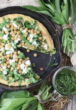 wild garlic pizza in a pan