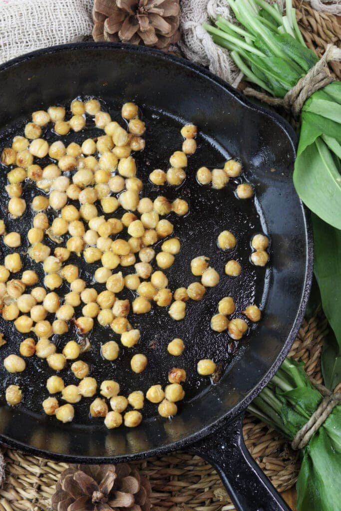 image of roasted chickpeas in a pan