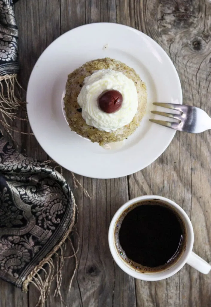 tufahija served with black coffee