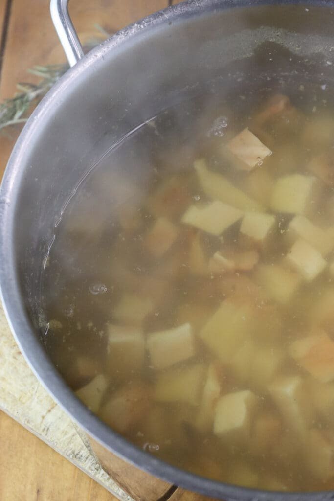 Image of chicken of the woods cooked before making the preserve